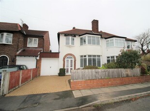 3 bedroom semi-detached house for rent in Moor Drive, Crosby, Liverpool, L23