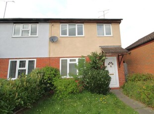 3 bedroom semi-detached house for rent in Thalmassing Close, Hutton, Brentwood, Essex, CM13