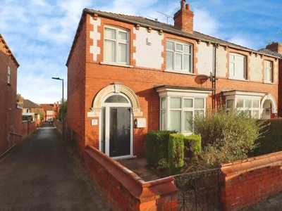 3 Bedroom Semi-detached House For Sale In Doncaster