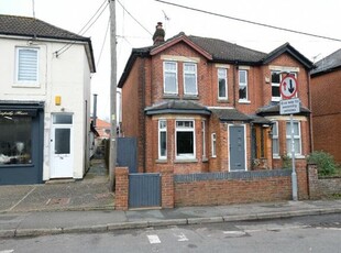 3 Bedroom Semi-detached House For Sale In Marchwood, Southampton