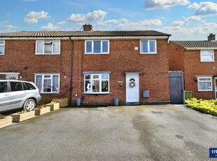 3 bedroom semi-detached house for sale in West Avenue, Wigston, LE18