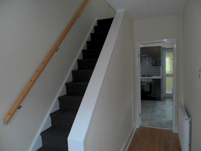 3 Bedroom Semi-Detached House To Rent