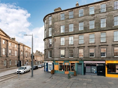 4 bed first floor flat for sale in Leith