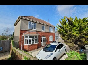 4 bedroom detached house for rent in West Town Lane, Bristol, BS4