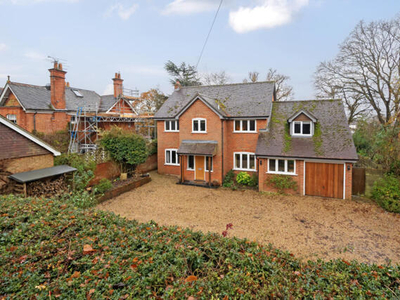 4 Bedroom Detached House For Sale In Henley-on-thames, Oxfordshire