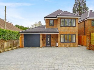 4 Bedroom Detached House For Sale In Redhill