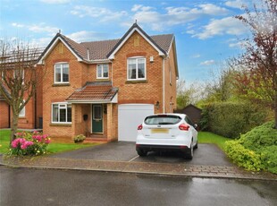 4 bedroom detached house for sale in Suffield Drive, Morley, Leeds, LS27
