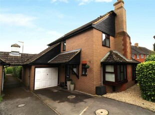 4 bedroom detached house for sale in Trellis Drive, Lychpit, Basingstoke, Hampshire, RG24