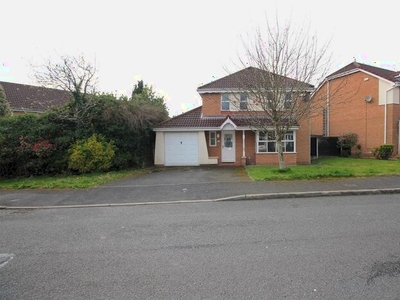 4 Bedroom Detached House To Rent