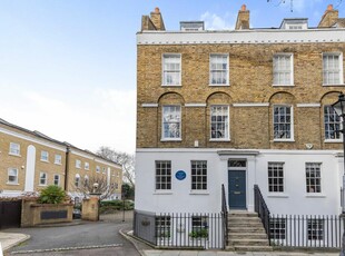 4 bedroom end of terrace house for rent in West Square, London, SE11