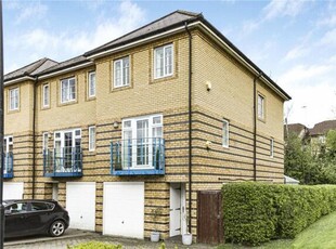 4 Bedroom End Of Terrace House For Sale In Hertford