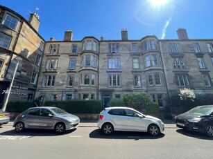 4 bedroom flat for rent in Melville Terrace, Marchmont, Edinburgh, EH9