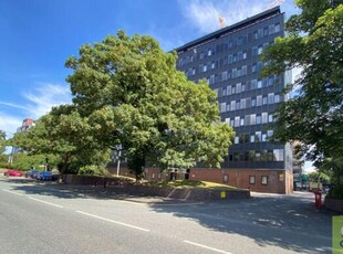4 Bedroom Flat For Rent In Old Trafford, Trafford