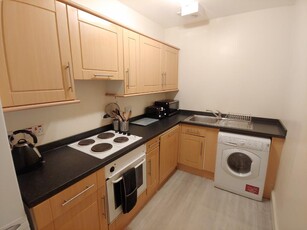 4 bedroom flat for rent in Panmure Place, Tollcross, Edinburgh, EH3