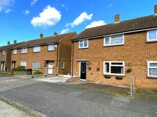 4 bedroom semi-detached house for rent in Shipman Avenue, Canterbury, CT2
