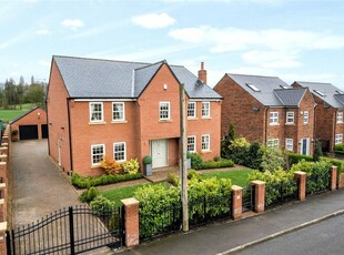 5 bedroom detached house for sale in Ouzlewell Green, Lofthouse, Wakefield, West Yorkshire, WF3