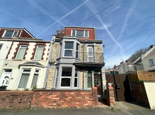 5 bedroom end of terrace house for rent in Sloan Street, Bristol, BS5