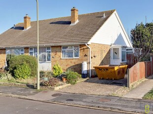 Bungalow to rent in Lyndhurst Close, Hayling Island PO11