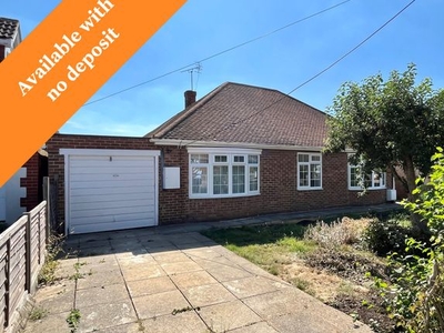 Bungalow to rent in Oakgrove Road, Bishopstoke, Eastleigh SO50