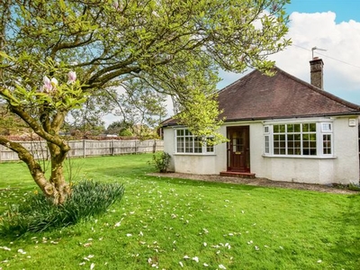Detached bungalow to rent in Narcot Lane, Chalfont St. Giles HP8