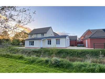Detached house for sale in Guernsey Place, Reading RG7