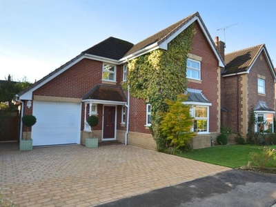 Detached house for sale in Hawthorn Villas, Holmes Chapel, Crewe CW4