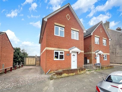 Detached house to rent in Albion Terrace, Brewery Road, Sittingbourne, Kent ME10