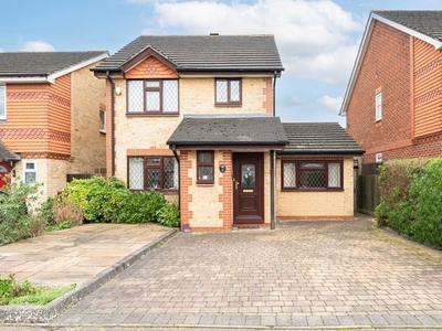 Detached house to rent in Brasted Close, Sutton SM2