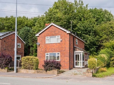 Detached house to rent in Hilton Lane, Worsley, Manchester M28