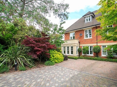 Detached house to rent in Laubin Close, St. Margarets TW1