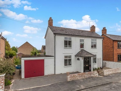 Detached house to rent in New Road, Woodstock OX20