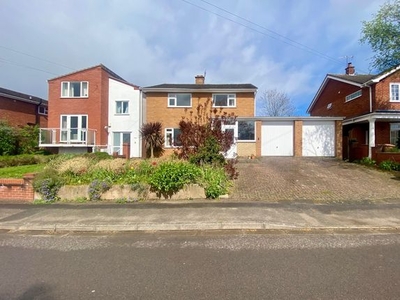 Detached house to rent in Oaklands Court, Battenhall Road, Worcester WR5