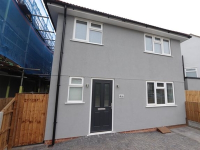 Detached house to rent in Stonehill Road, Leigh-On-Sea SS9