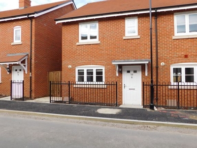 End terrace house to rent in Orchard Mead, Waterlooville PO7