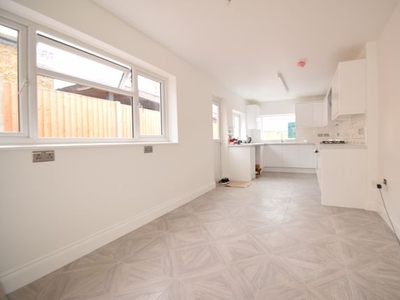 End terrace house to rent in Rectory Grove, Croydon CR0