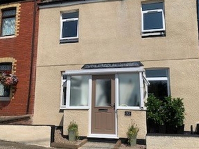 End terrace house to rent in Severn View, Caldicot, Mon . NP26