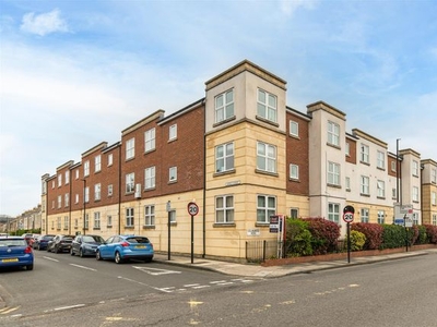 Flat for sale in Collingwood Mews, Lansdowne Place West, Gosforth, Newcastle Upon Tyne NE3