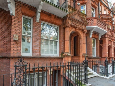 Flat for sale in Lower Sloane Street, London SW1W