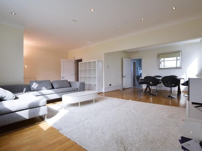 Flat to rent in Ambassador House, Carlton Hill, St. John's Wood, London NW8