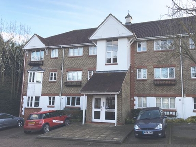 Flat to rent in Autumn Drive, South Sutton SM2