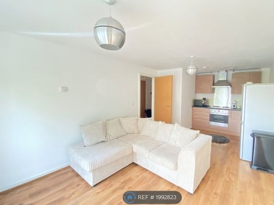Flat to rent in Broughton Lane, Salford M7