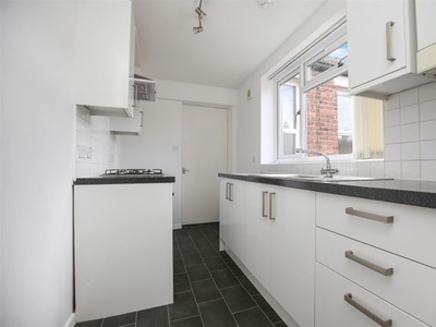 Flat to rent in Burn Terrace, Wallsend NE28