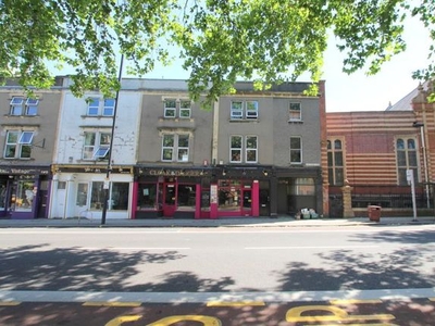 Flat to rent in Cheltenham Crescent, Cheltenham Road, Bristol BS6