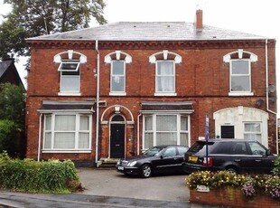 Flat to rent in Holly Lane, Smethwick B67