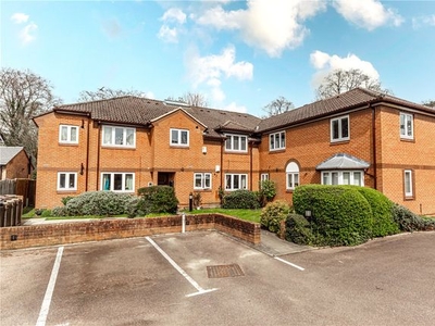 Flat to rent in Marshalls Court, Woodstock Road North, St. Albans, Hertfordshire AL1
