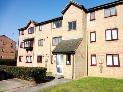 Flat to rent in Moorymead Close, Watton At Stone SG14