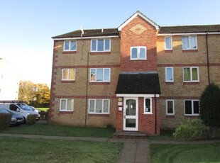 Flat to rent in Prestatyn Close, Stevenage, Hertfordshire SG1
