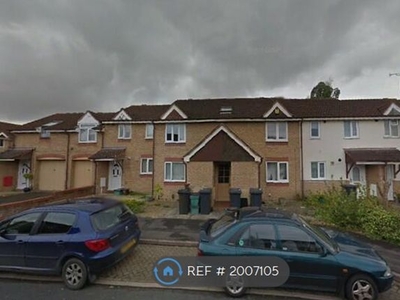 Flat to rent in Redding Close, Quedgeley, Gloucester GL2