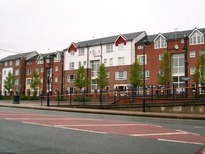 Flat to rent in Sugar Mill Square, Salford M5