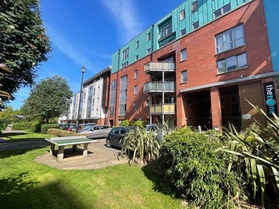 Flat to rent in Sweetman Place, St. Philips, Bristol BS2